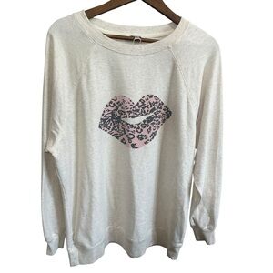 WILD FOX CREAM LEOPARD PINK LIPS GRAPHIC LONG SLEEVE PULLOVER SWEATSHIRT SZ MED